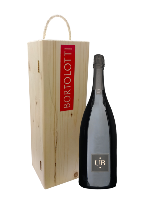 Pinot Nero Rosato Magnum with wooden box